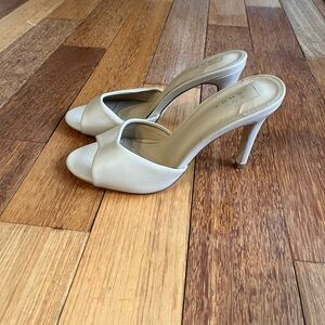 4 inch nude heels size 8.5